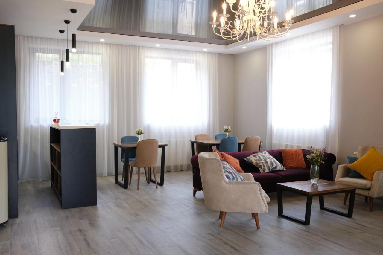 Hotel Axien Kazbegi Экстерьер фото