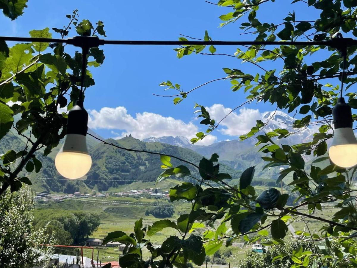 Hotel Axien Kazbegi Экстерьер фото