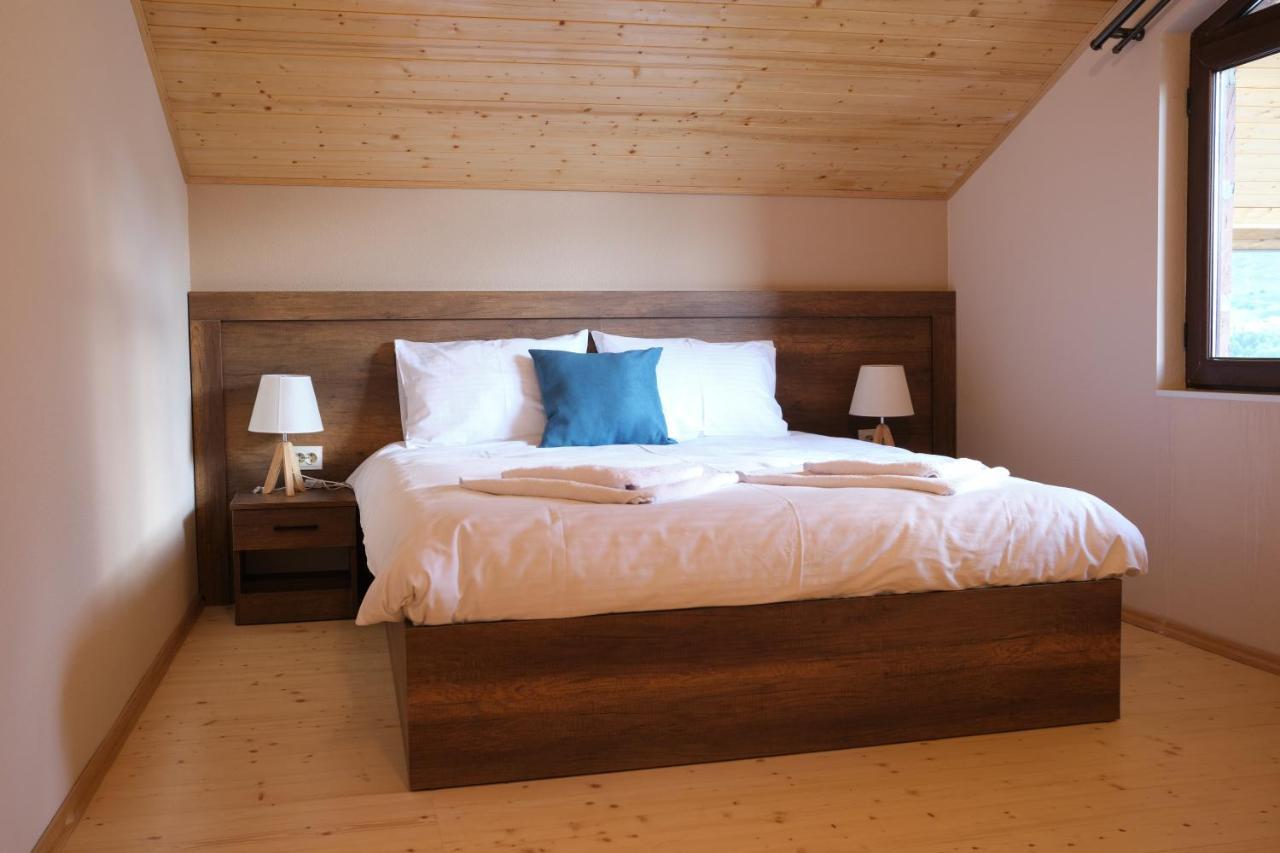 Hotel Axien Kazbegi Экстерьер фото