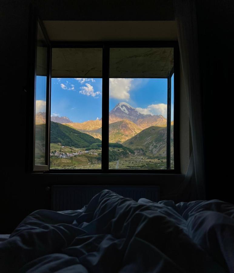 Hotel Axien Kazbegi Экстерьер фото
